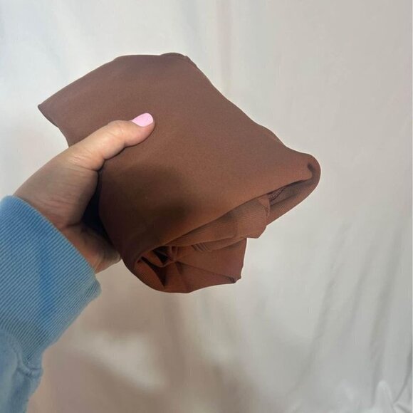 Woman’s one piece jumpsuit with flare bottoms. Gorgeous square neckline, padded - Picture 10 of 10